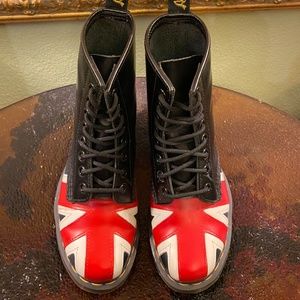 DR. MARTENS #10950 Union Jack British Flag Womens Boots US Size 5~EU 36